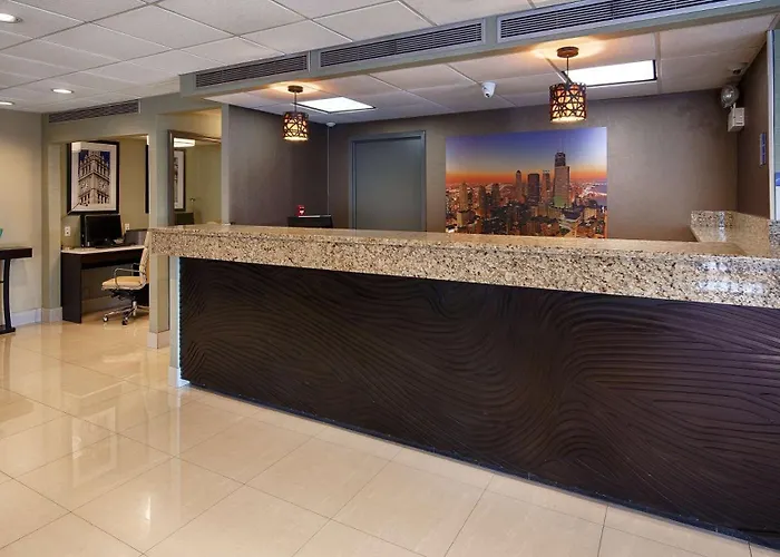 Western O'hare/elk Grove Hotel 3*