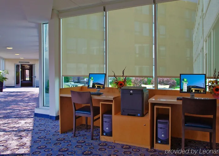Western O'hare/elk Grove 3*