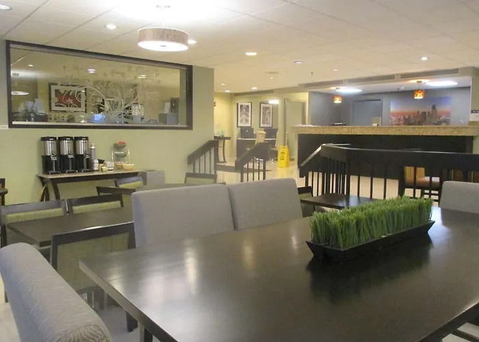 Western O'hare/elk Grove Hotel 3*