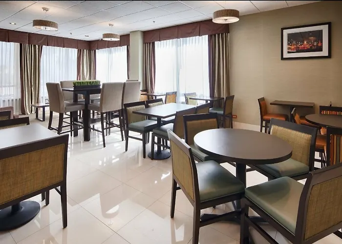 Western O'hare/elk Grove 3*